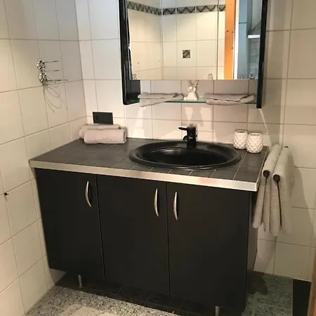 Ferienwohnung Schwaiger 韦斯滕多夫